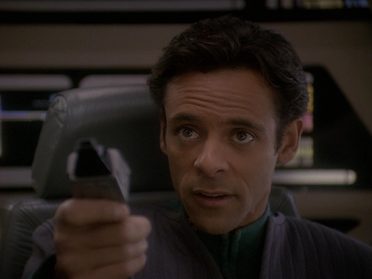 extant_StarTrek_DS9_5x14-InPurgatorysShadow_00569.jpg