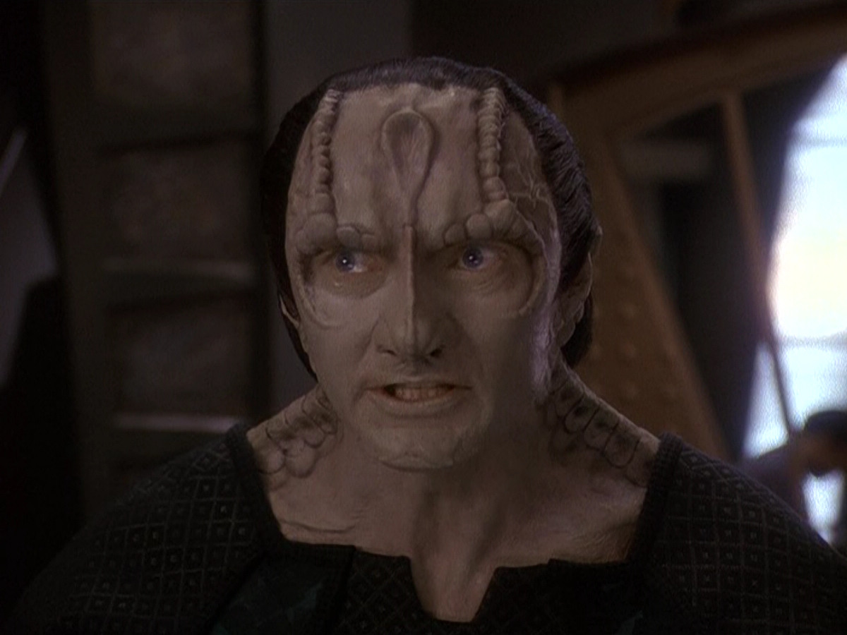 extant_StarTrek_DS9_5x14-InPurgatorysShadow_00768.jpg