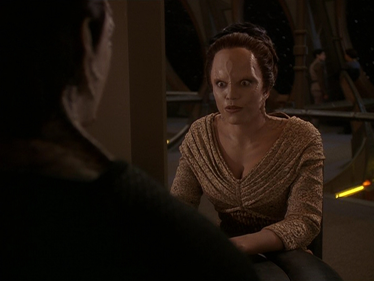 extant_StarTrek_DS9_5x14-InPurgatorysShadow_01060.jpg