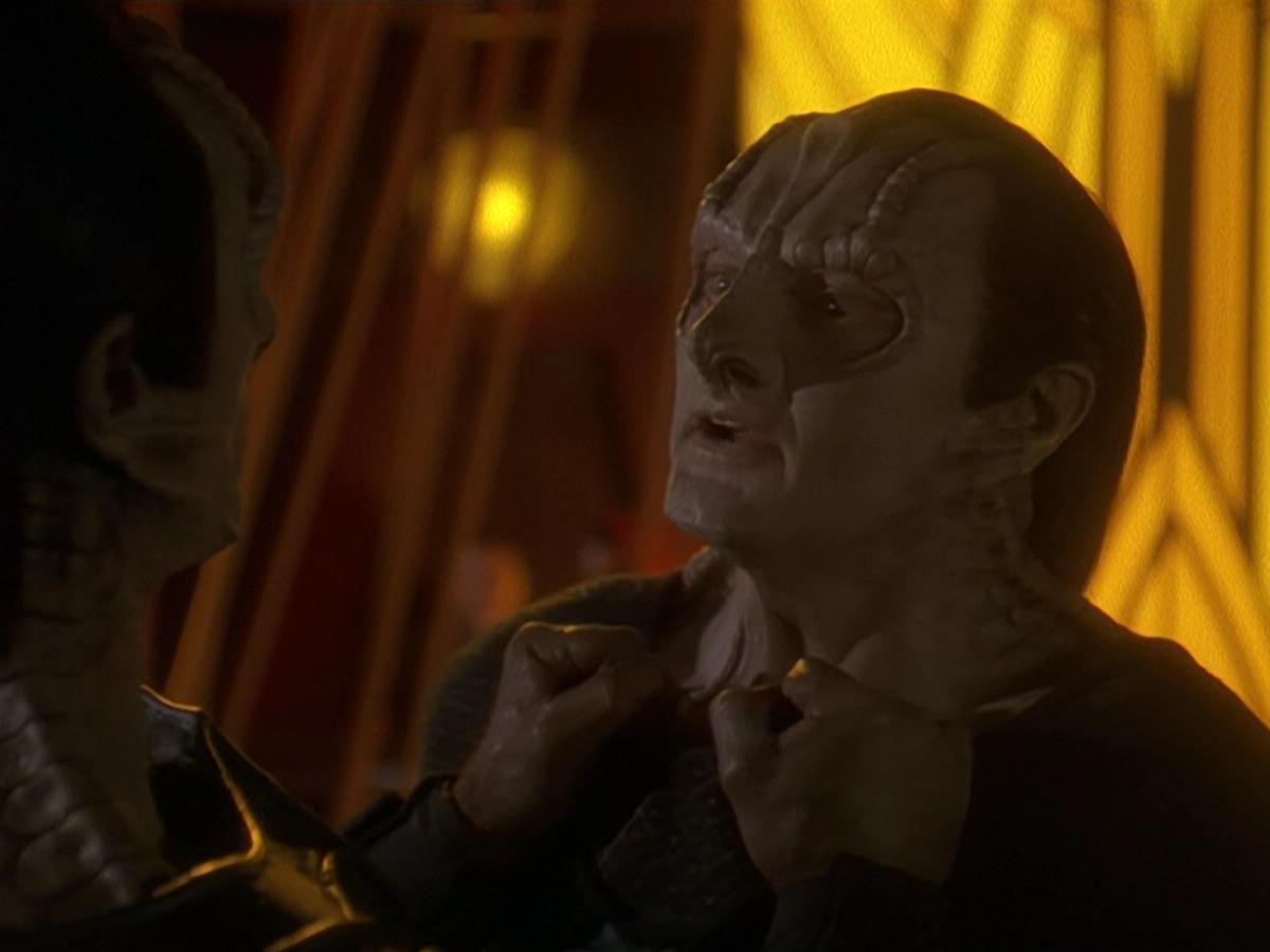 extant_StarTrek_DS9_5x14-InPurgatorysShadow_01173.jpg