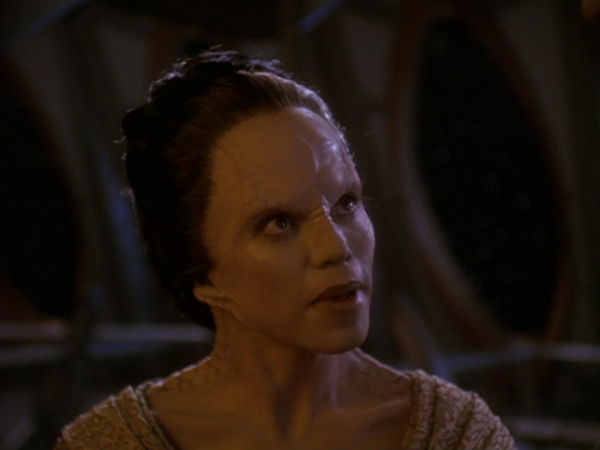 extant_StarTrek_DS9_5x14-InPurgatorysShadow_01207.jpg
