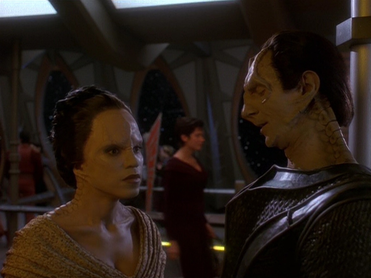 extant_StarTrek_DS9_5x14-InPurgatorysShadow_01216.jpg