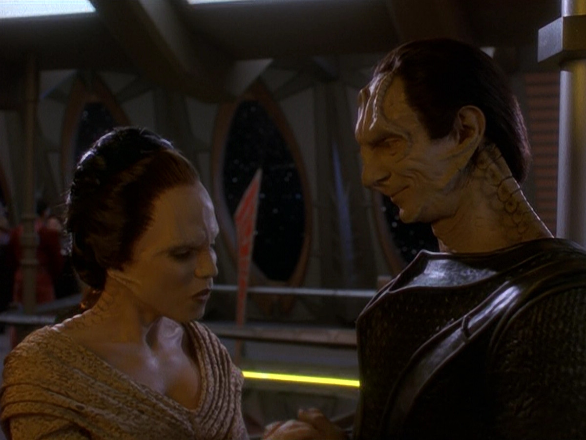 extant_StarTrek_DS9_5x14-InPurgatorysShadow_01225.jpg