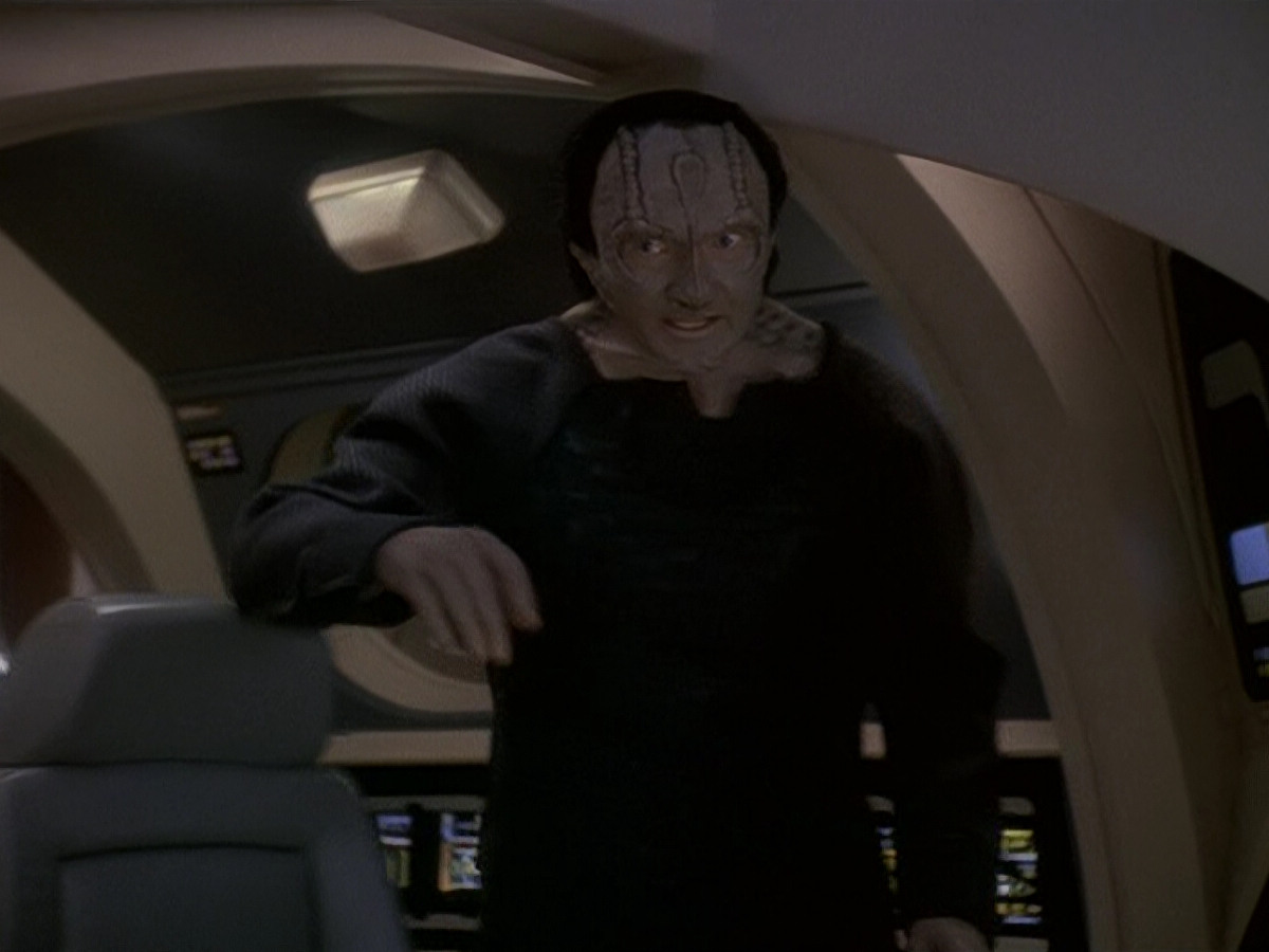 extant_StarTrek_DS9_5x14-InPurgatorysShadow_01395.jpg