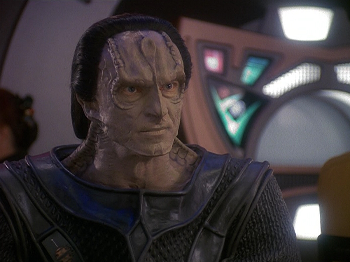 extant_StarTrek_DS9_5x14-InPurgatorysShadow_01531.jpg