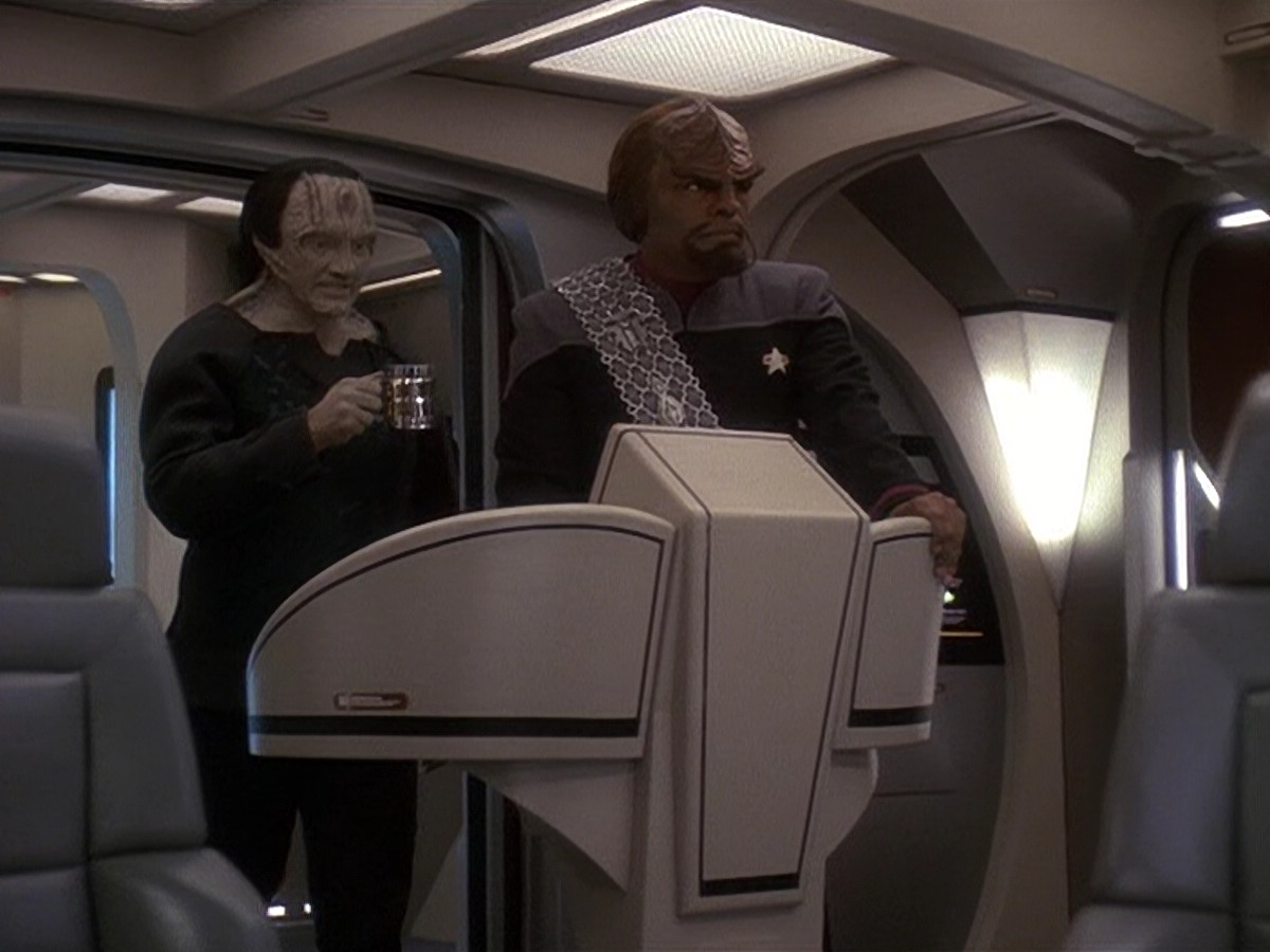extant_StarTrek_DS9_5x14-InPurgatorysShadow_01666.jpg