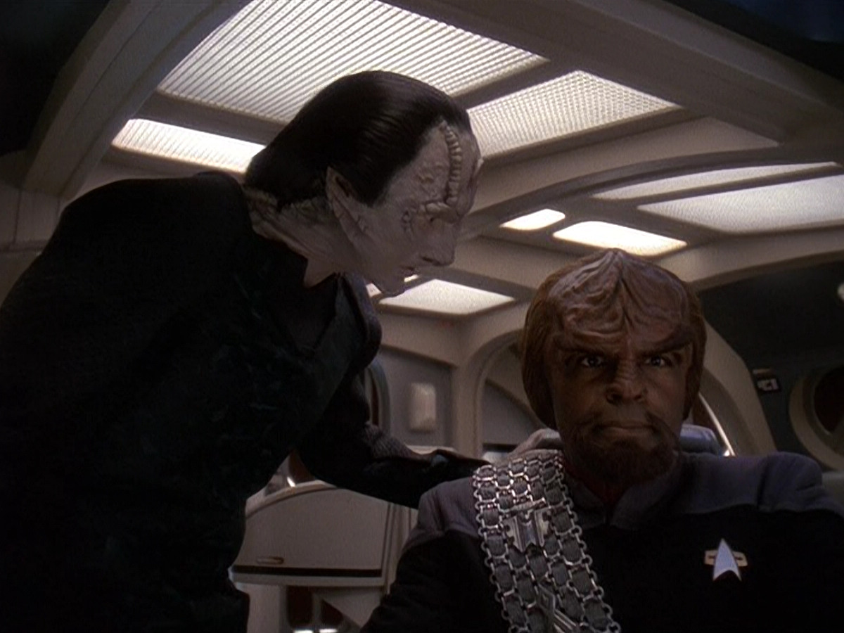 extant_StarTrek_DS9_5x14-InPurgatorysShadow_01744.jpg