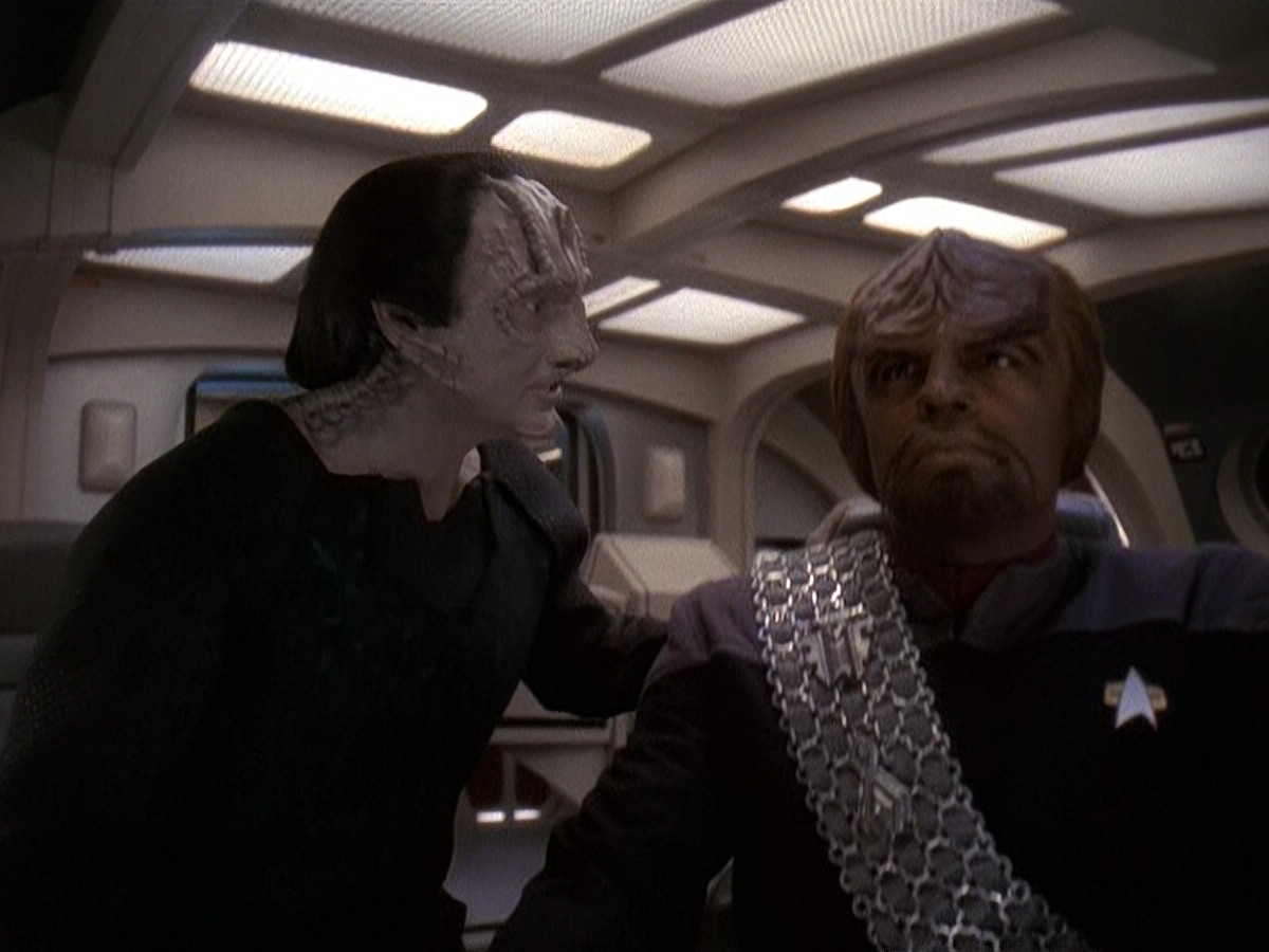 extant_StarTrek_DS9_5x14-InPurgatorysShadow_01753.jpg