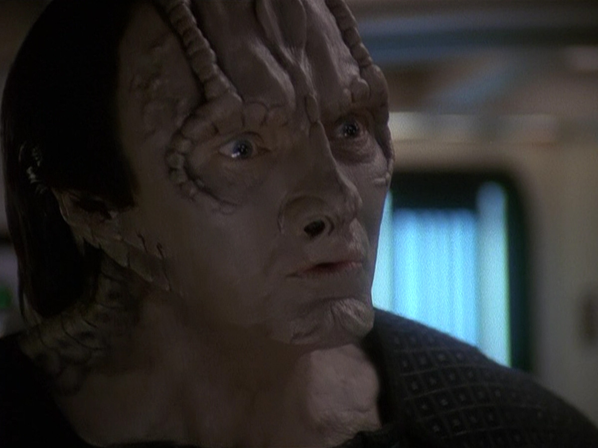 extant_StarTrek_DS9_5x14-InPurgatorysShadow_01765.jpg