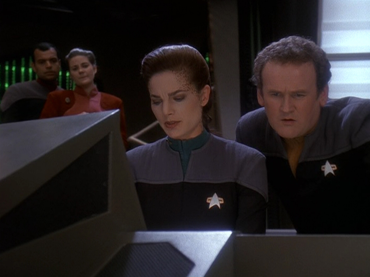 extant_StarTrek_DS9_5x14-InPurgatorysShadow_02001.jpg