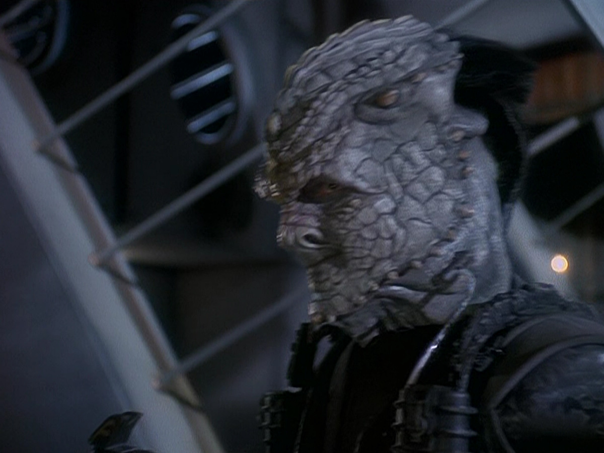 extant_StarTrek_DS9_5x14-InPurgatorysShadow_02331.jpg
