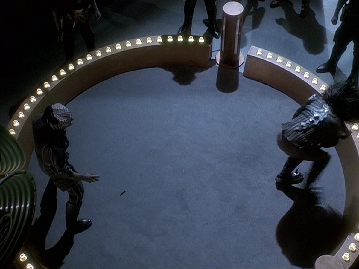extant_StarTrek_DS9_5x14-InPurgatorysShadow_02378.jpg