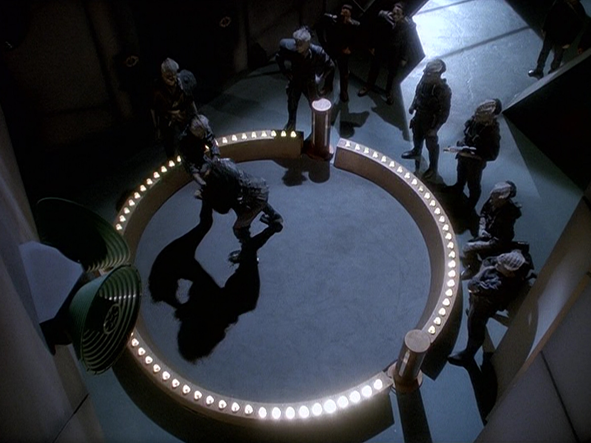 extant_StarTrek_DS9_5x14-InPurgatorysShadow_02385.jpg