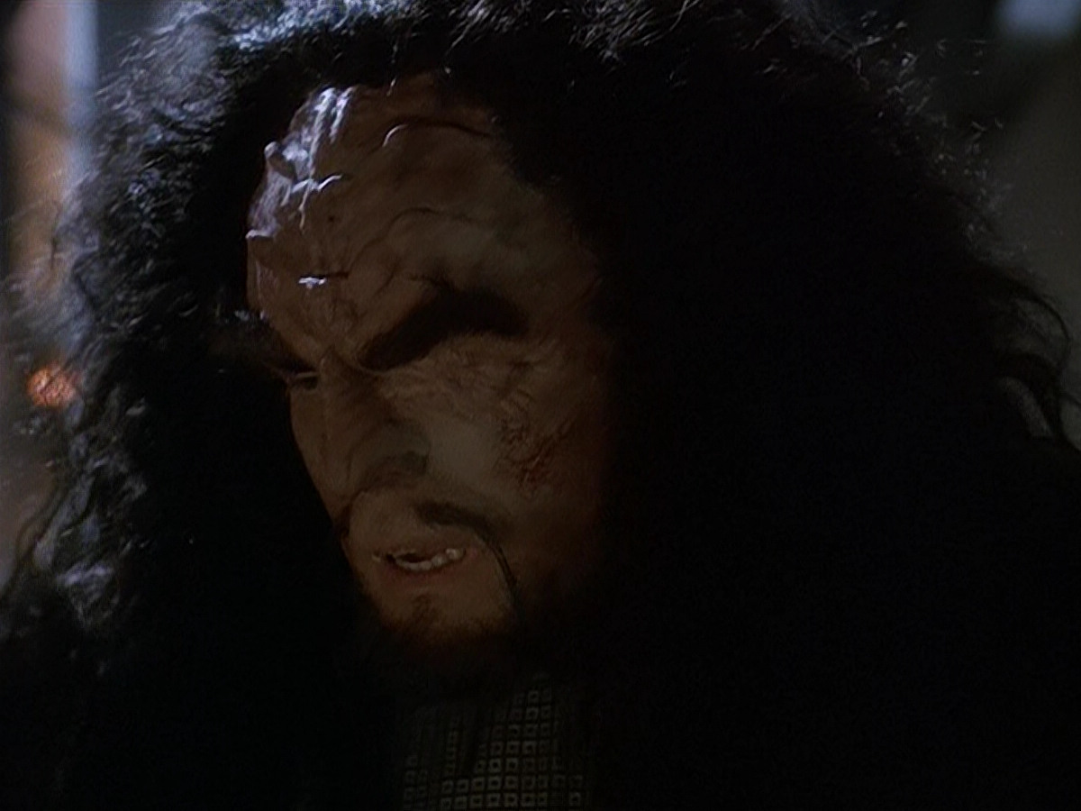 extant_StarTrek_DS9_5x14-InPurgatorysShadow_02442.jpg