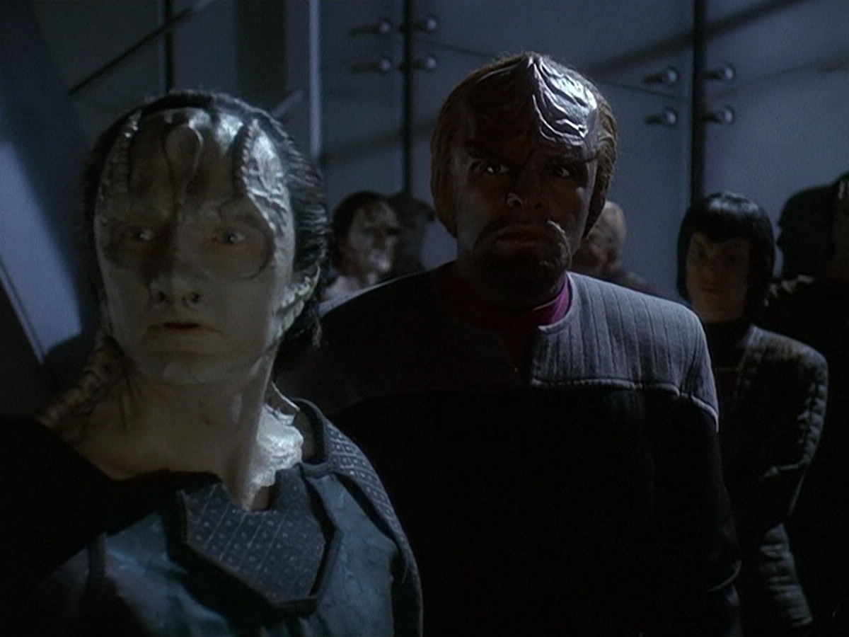 extant_StarTrek_DS9_5x14-InPurgatorysShadow_02852.jpg