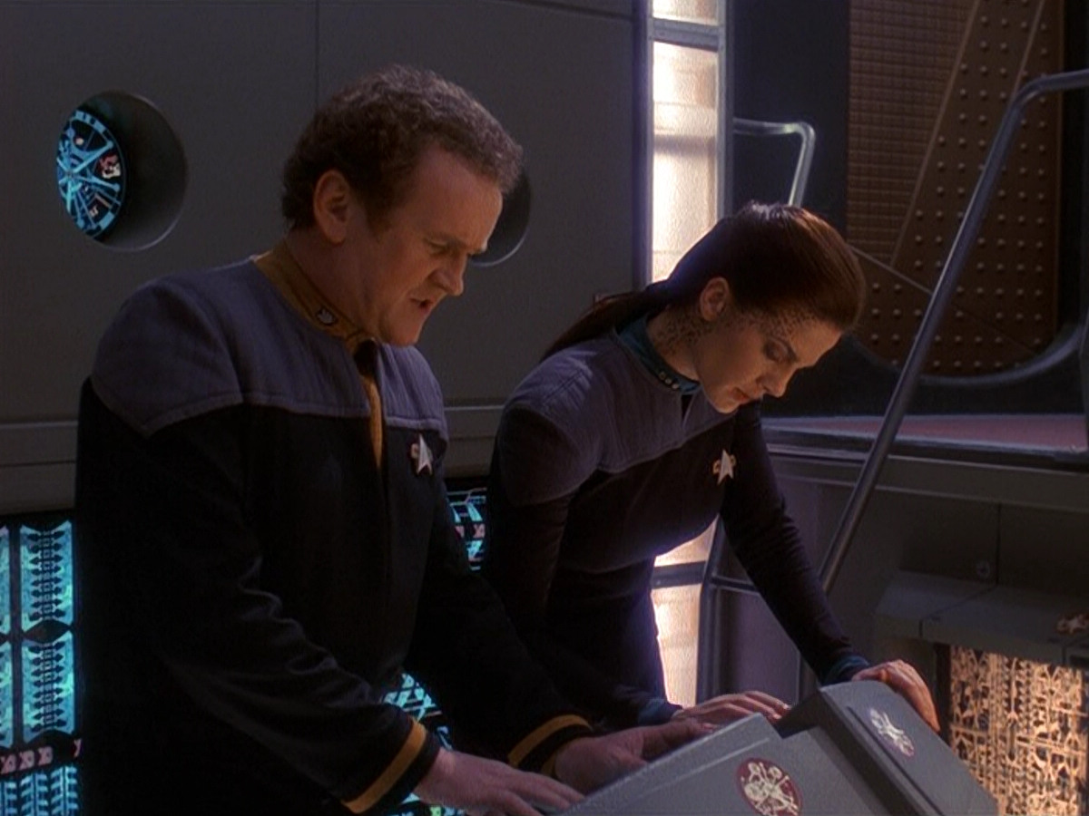 extant_StarTrek_DS9_5x14-InPurgatorysShadow_02960.jpg