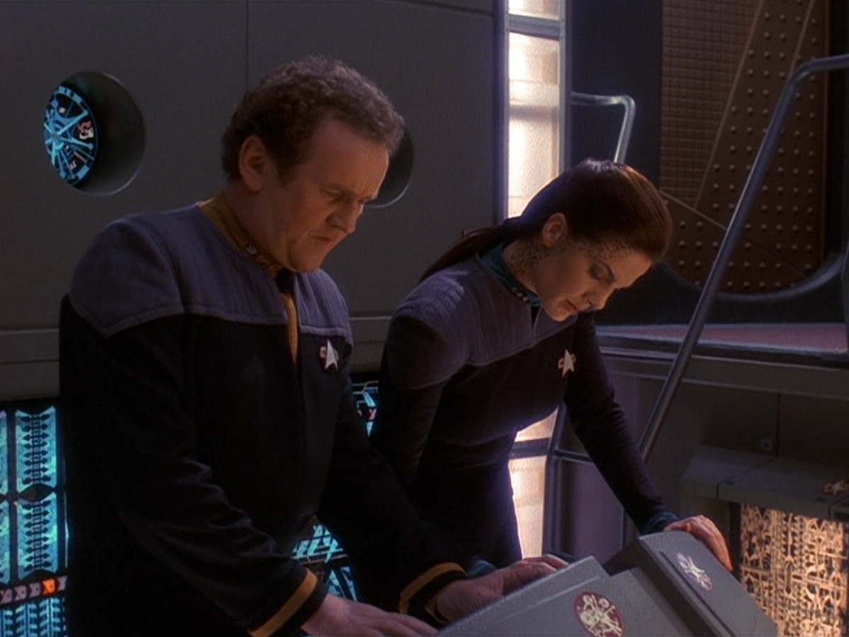 extant_StarTrek_DS9_5x14-InPurgatorysShadow_02962.jpg