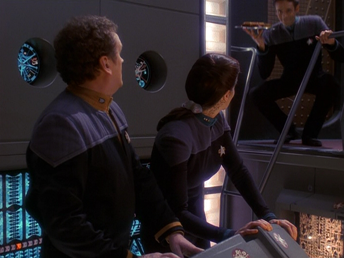 extant_StarTrek_DS9_5x14-InPurgatorysShadow_02978.jpg
