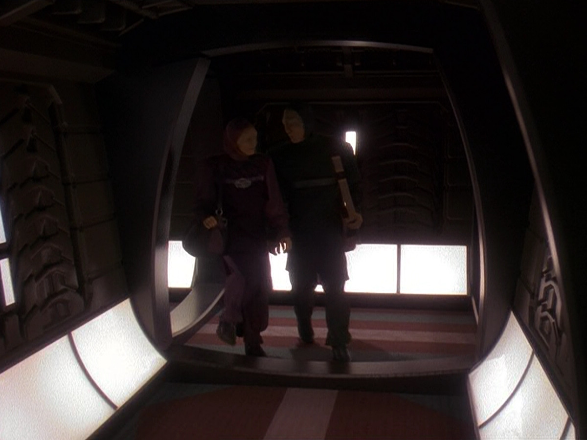 extant_StarTrek_DS9_5x14-InPurgatorysShadow_03002.jpg