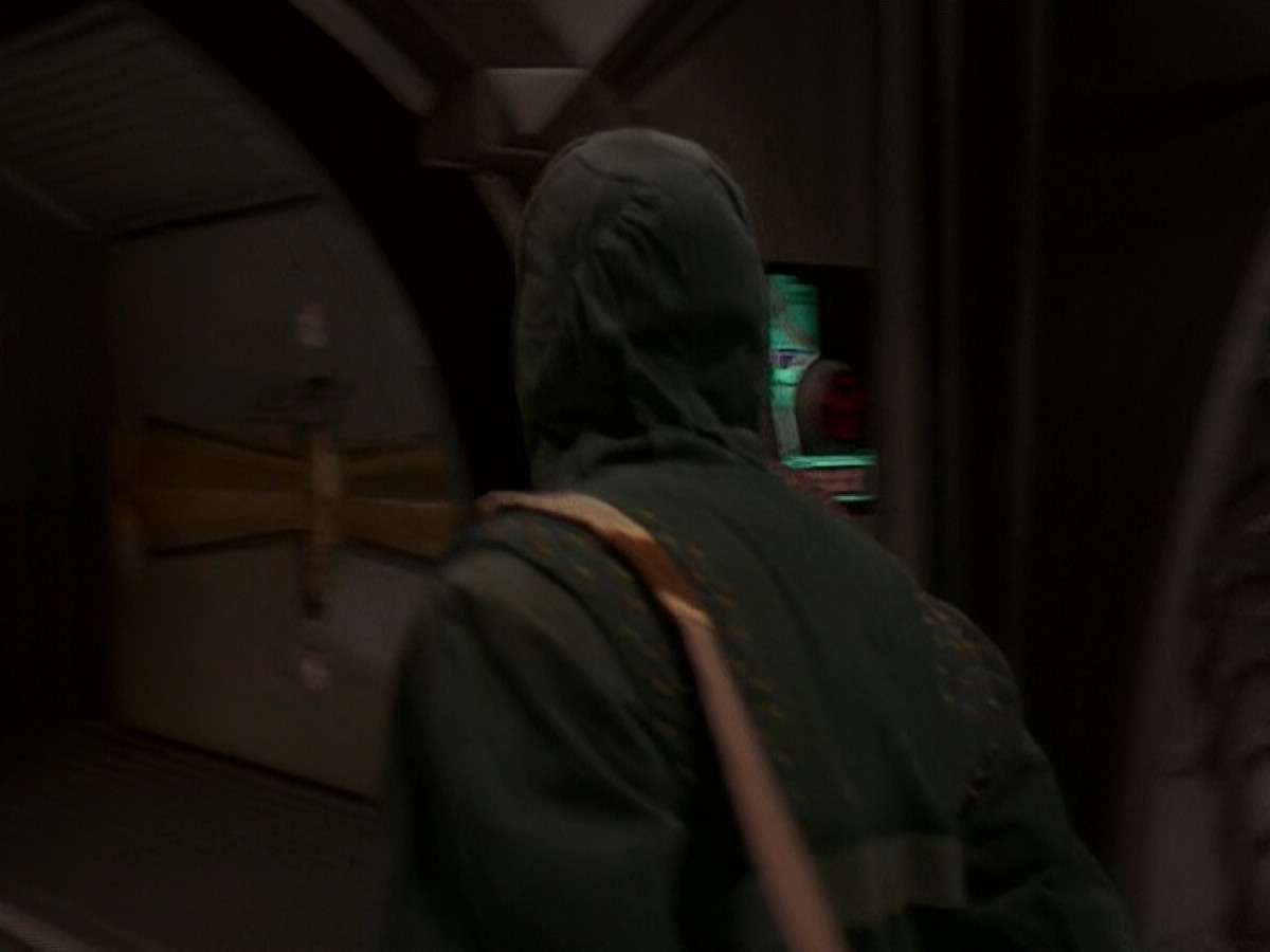extant_StarTrek_DS9_5x14-InPurgatorysShadow_03007.jpg