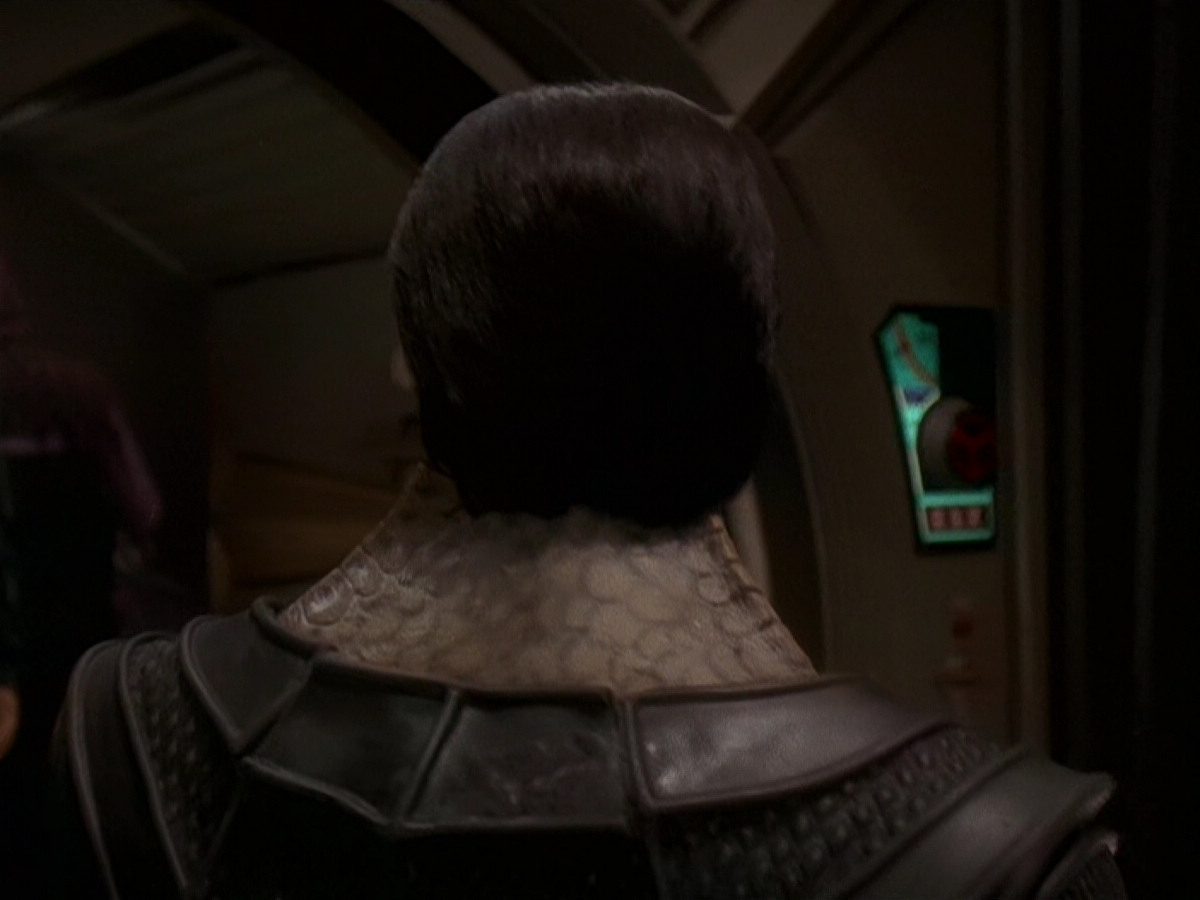 extant_StarTrek_DS9_5x14-InPurgatorysShadow_03011.jpg