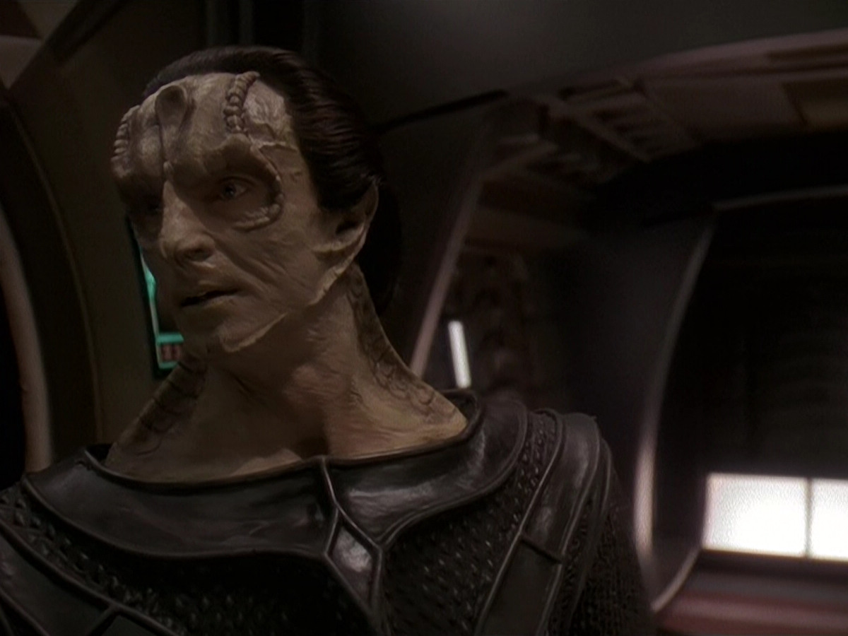 extant_StarTrek_DS9_5x14-InPurgatorysShadow_03015.jpg