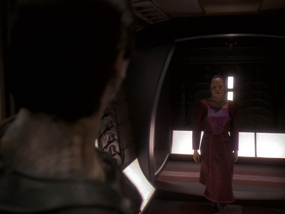 extant_StarTrek_DS9_5x14-InPurgatorysShadow_03020.jpg