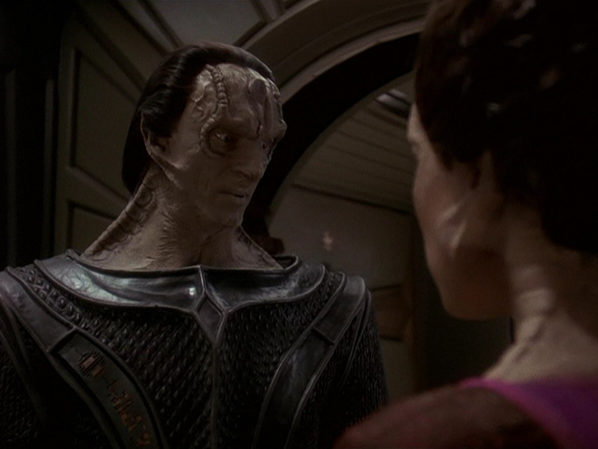 extant_StarTrek_DS9_5x14-InPurgatorysShadow_03026.jpg