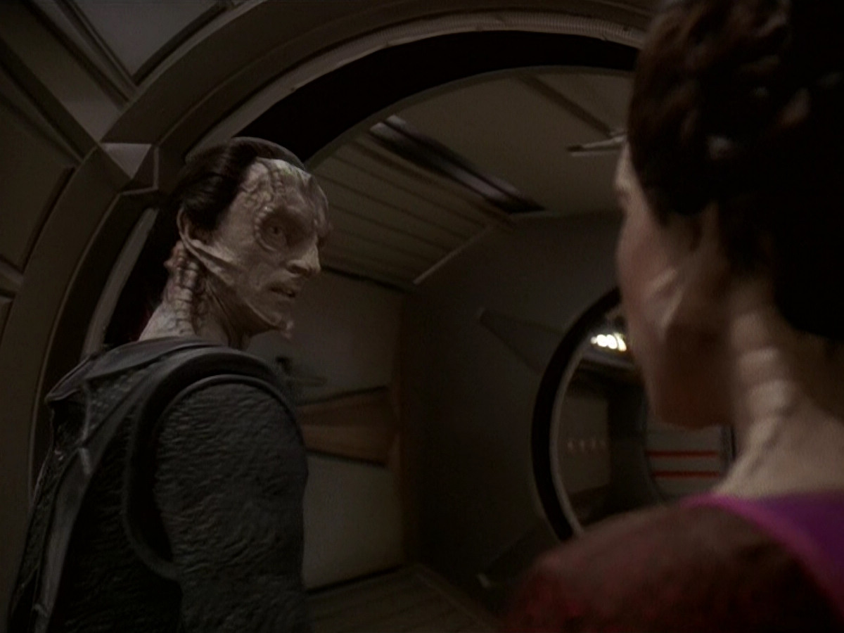 extant_StarTrek_DS9_5x14-InPurgatorysShadow_03032.jpg