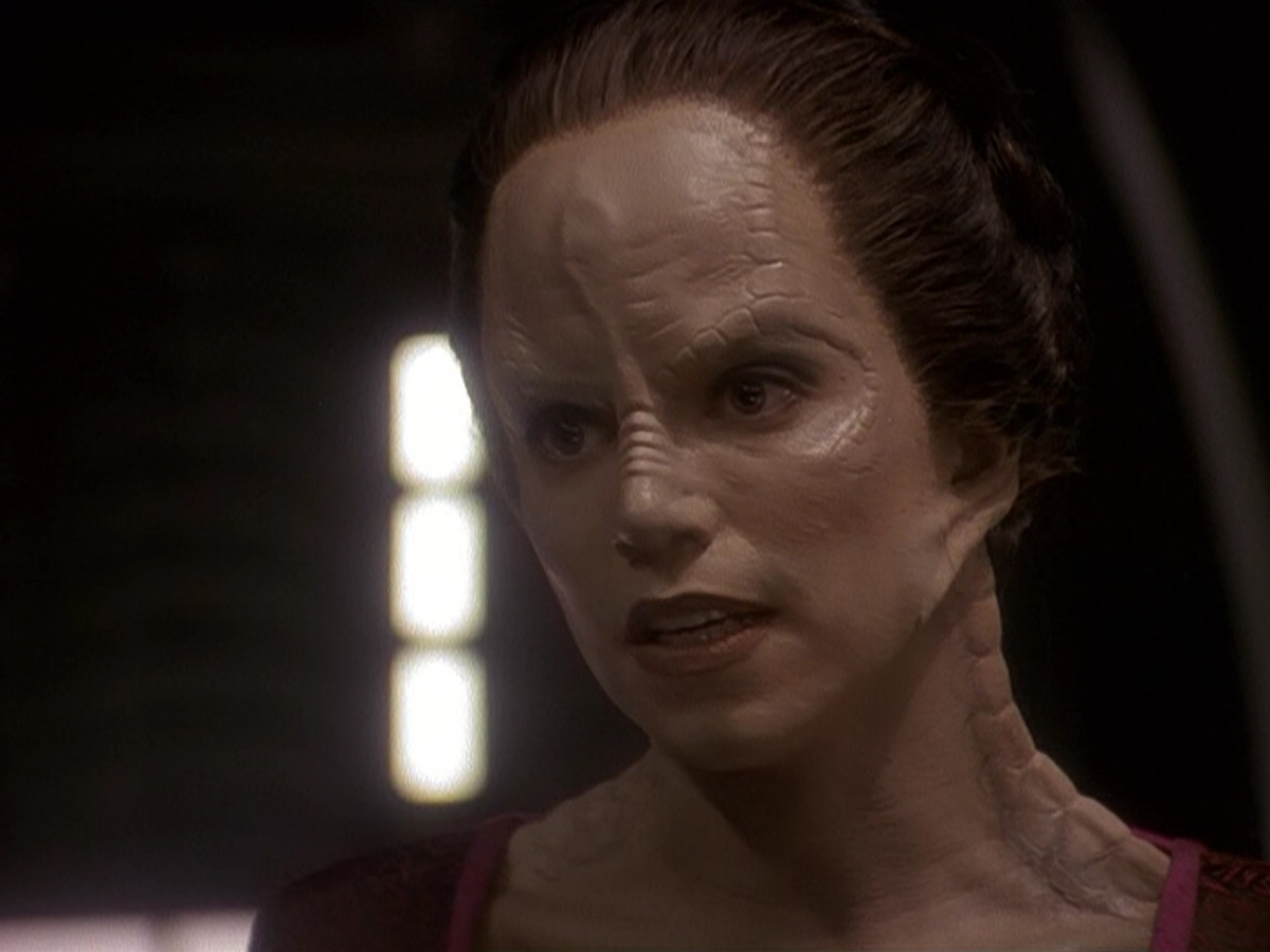 extant_StarTrek_DS9_5x14-InPurgatorysShadow_03036.jpg