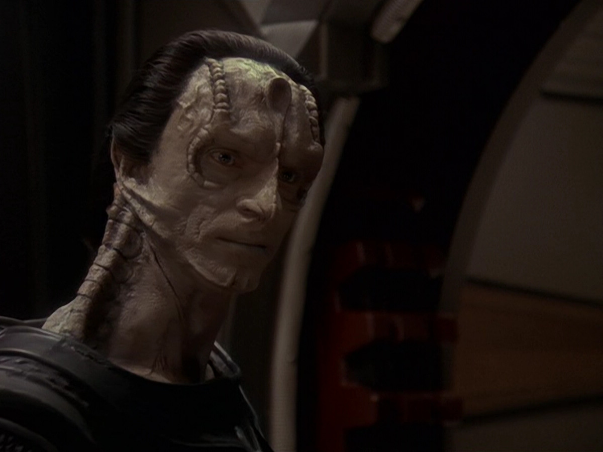 extant_StarTrek_DS9_5x14-InPurgatorysShadow_03039.jpg