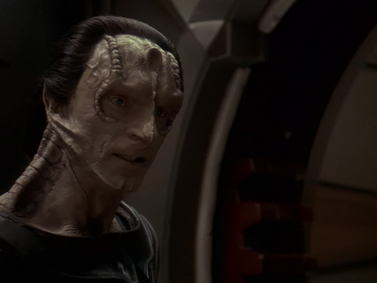 extant_StarTrek_DS9_5x14-InPurgatorysShadow_03042.jpg