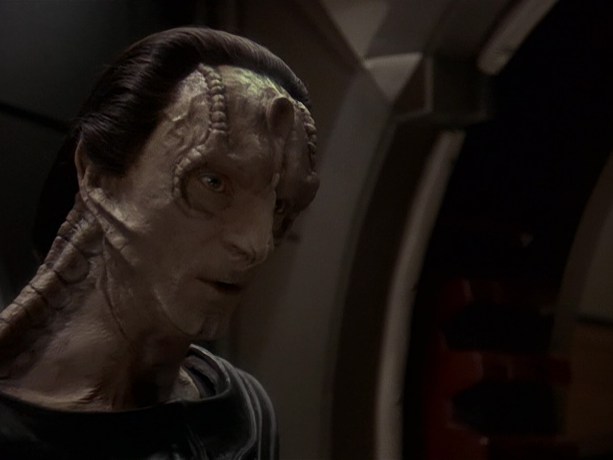 extant_StarTrek_DS9_5x14-InPurgatorysShadow_03043.jpg