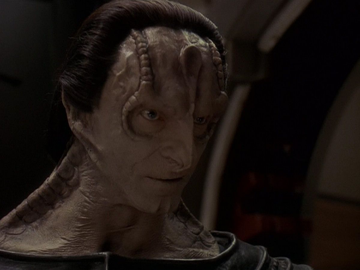 extant_StarTrek_DS9_5x14-InPurgatorysShadow_03050.jpg