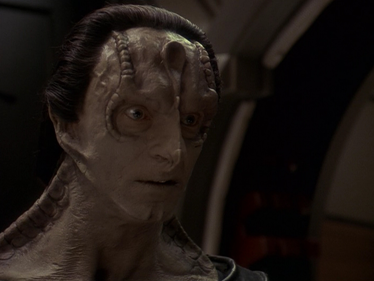 extant_StarTrek_DS9_5x14-InPurgatorysShadow_03060.jpg