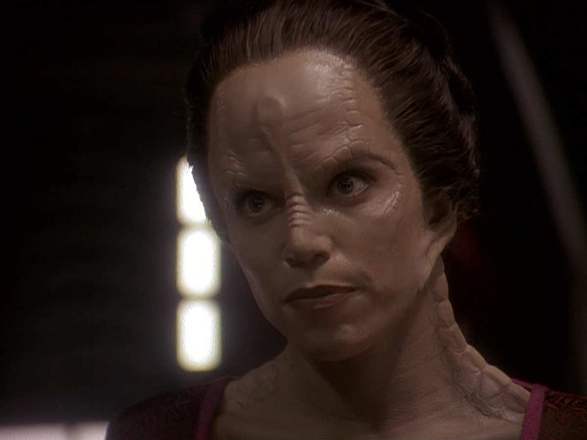 extant_StarTrek_DS9_5x14-InPurgatorysShadow_03066.jpg