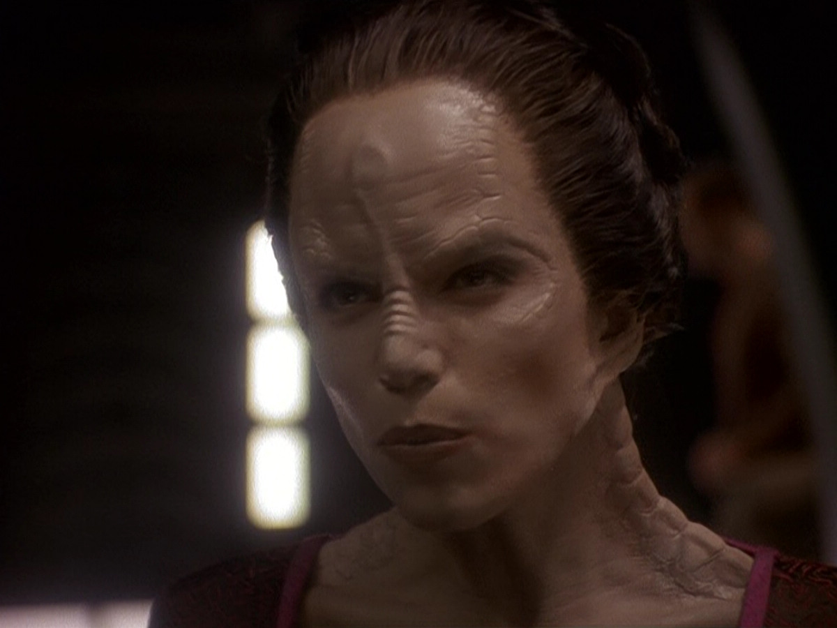 extant_StarTrek_DS9_5x14-InPurgatorysShadow_03069.jpg