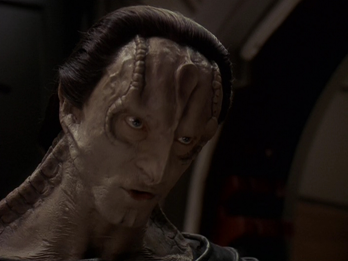 extant_StarTrek_DS9_5x14-InPurgatorysShadow_03076.jpg