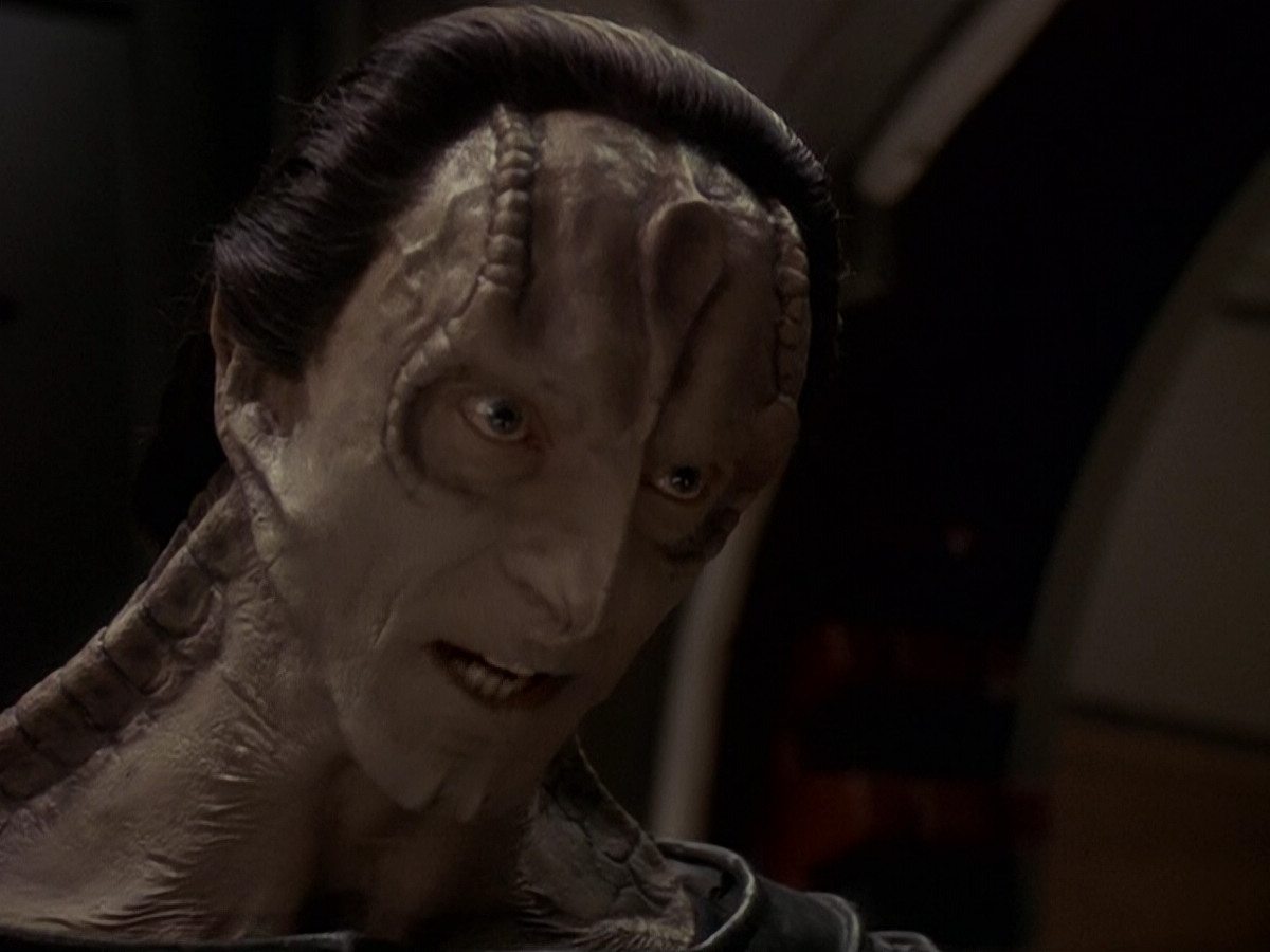 extant_StarTrek_DS9_5x14-InPurgatorysShadow_03078.jpg