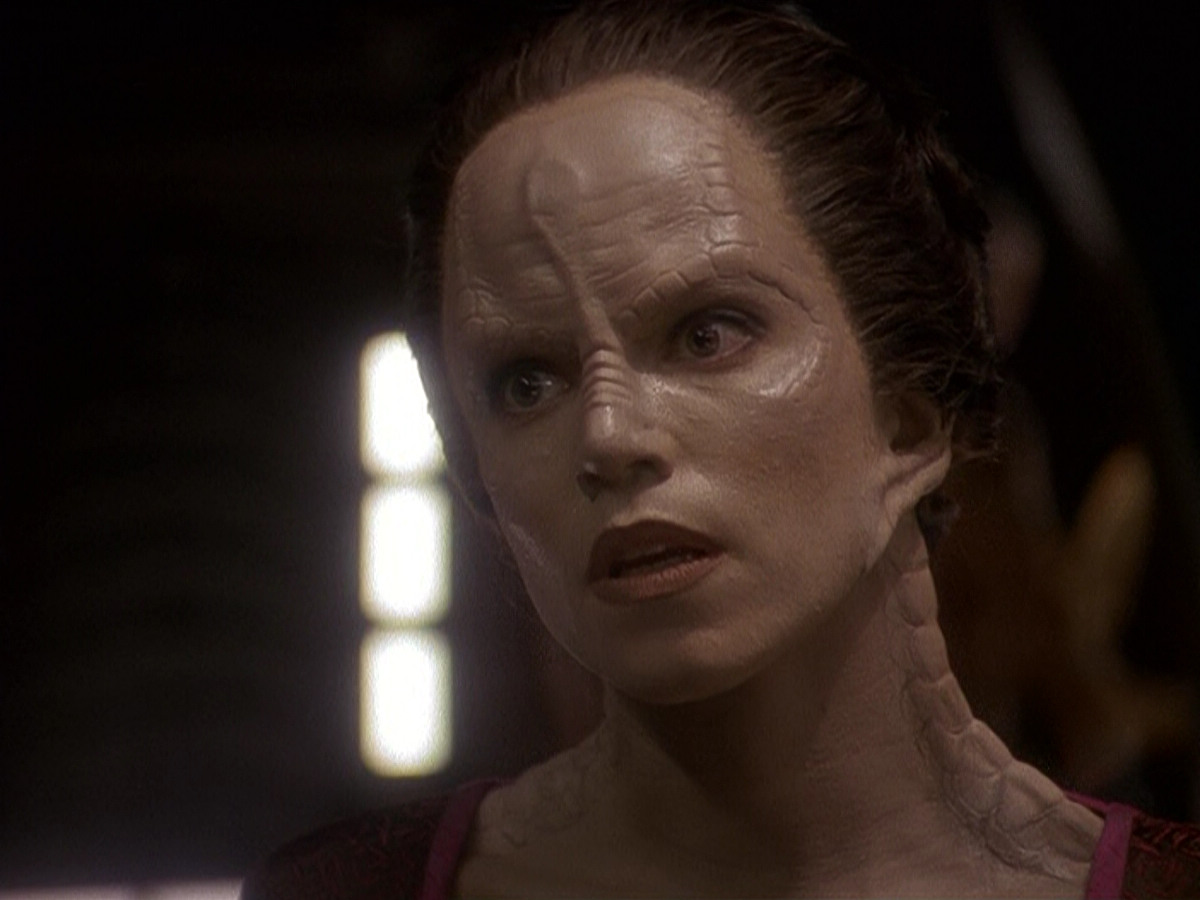 extant_StarTrek_DS9_5x14-InPurgatorysShadow_03097.jpg