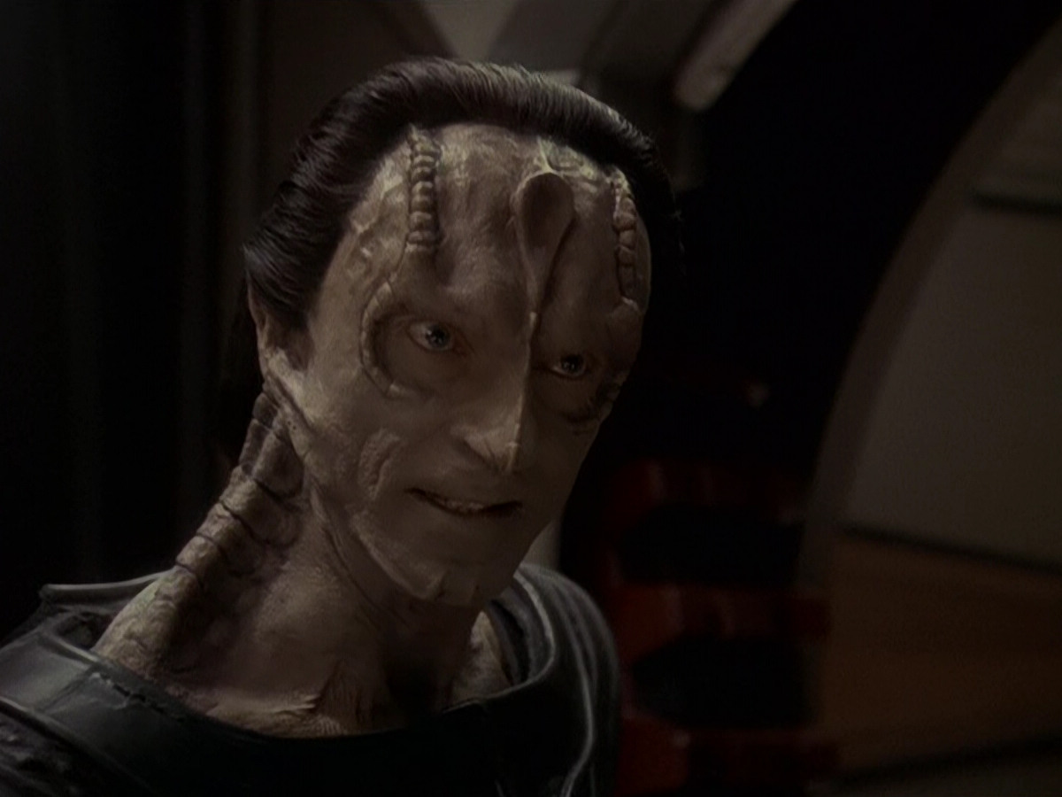extant_StarTrek_DS9_5x14-InPurgatorysShadow_03103.jpg