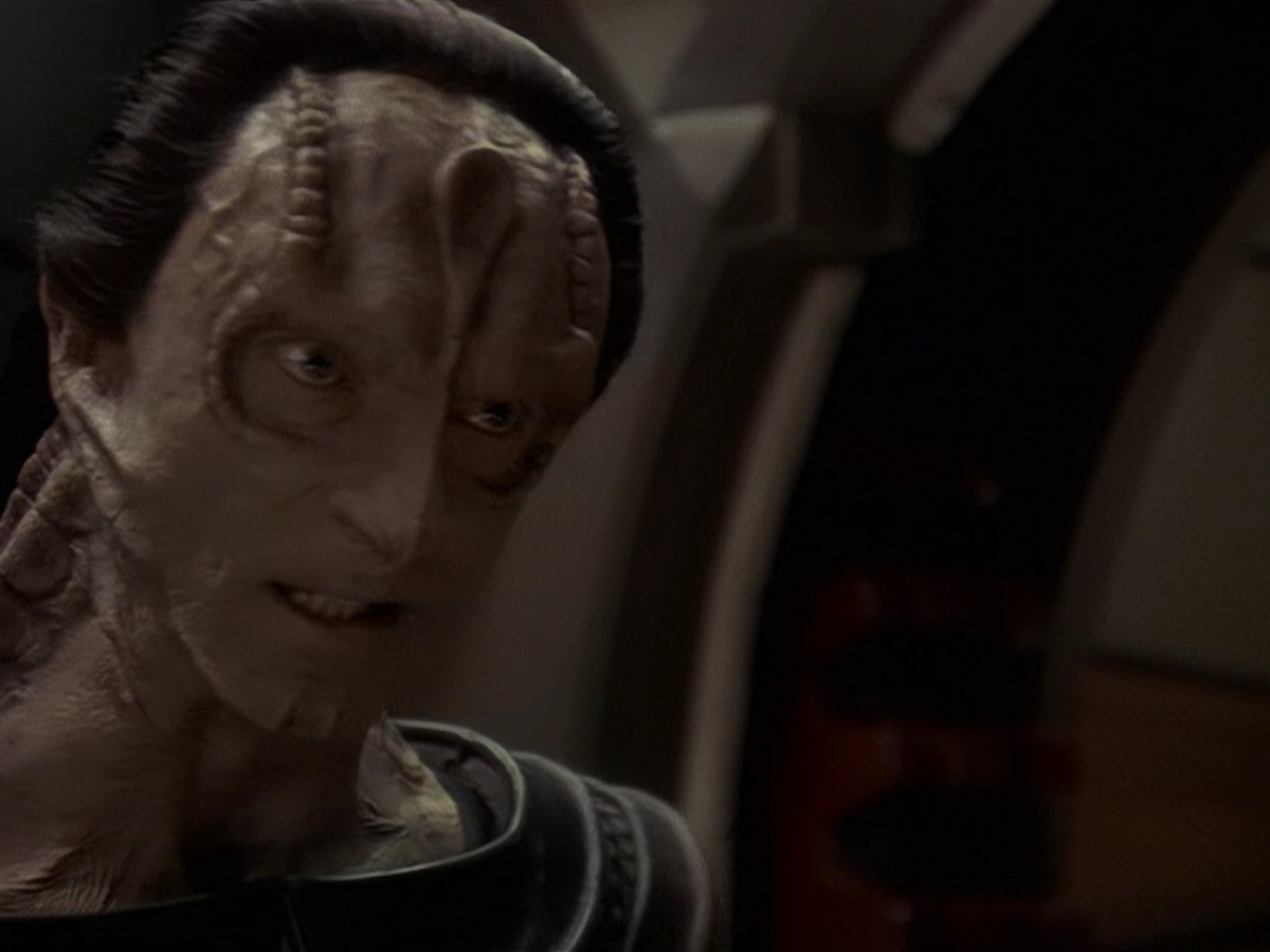 extant_StarTrek_DS9_5x14-InPurgatorysShadow_03105.jpg