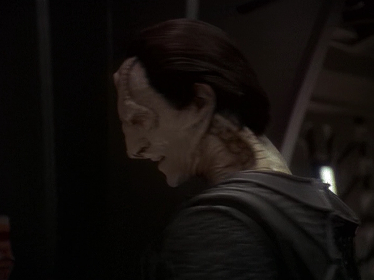 extant_StarTrek_DS9_5x14-InPurgatorysShadow_03109.jpg