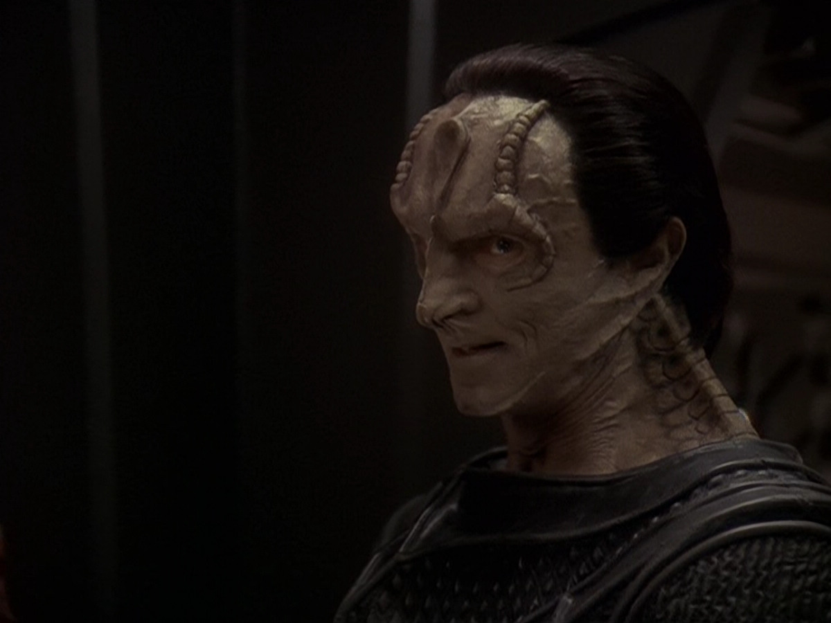 extant_StarTrek_DS9_5x14-InPurgatorysShadow_03111.jpg