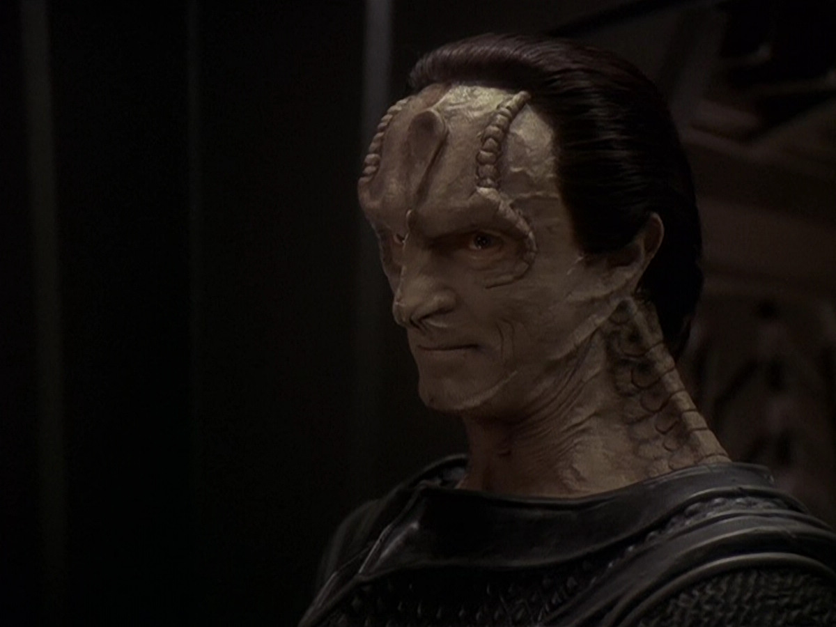 extant_StarTrek_DS9_5x14-InPurgatorysShadow_03114.jpg