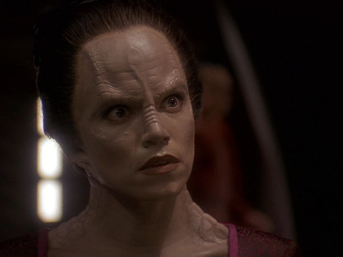extant_StarTrek_DS9_5x14-InPurgatorysShadow_03115.jpg