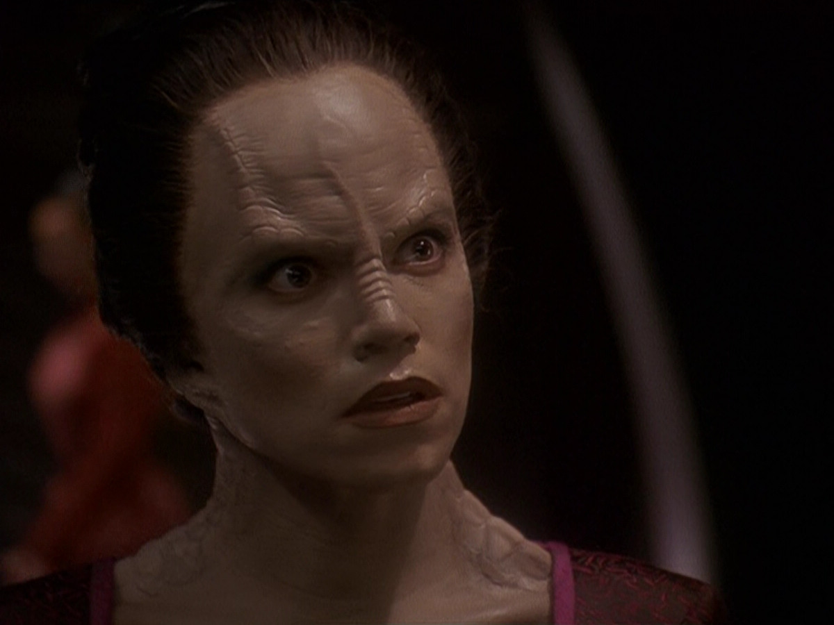 extant_StarTrek_DS9_5x14-InPurgatorysShadow_03116.jpg