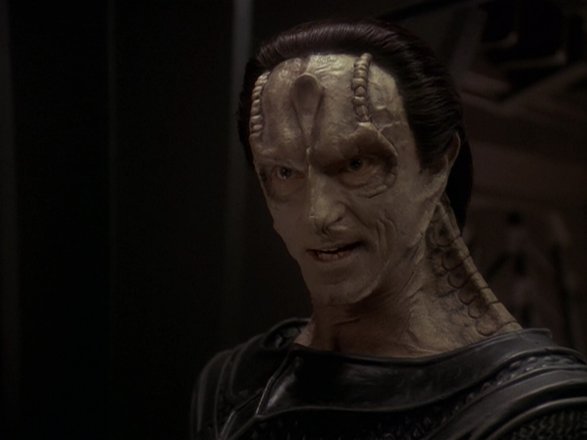 extant_StarTrek_DS9_5x14-InPurgatorysShadow_03127.jpg