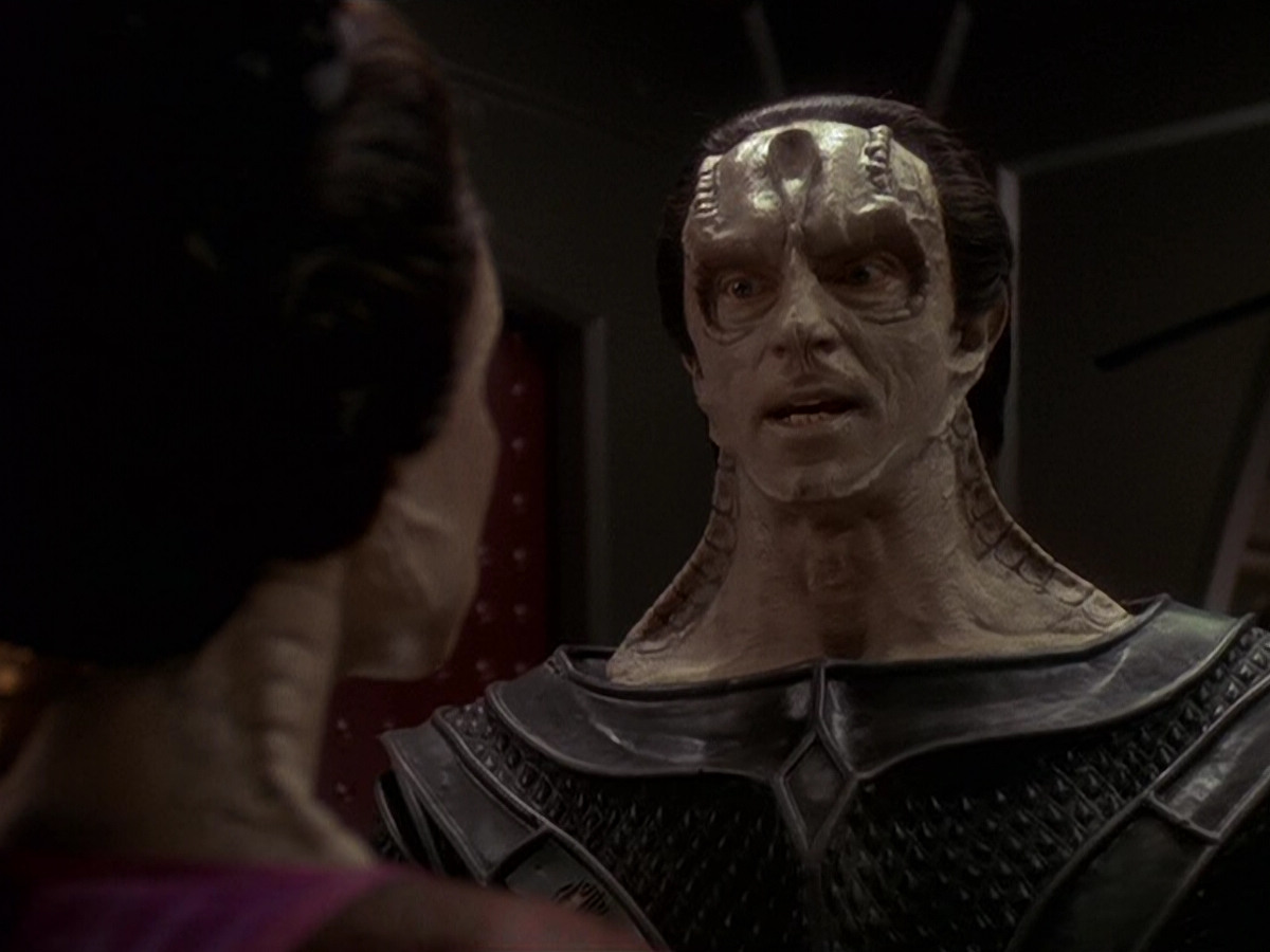 extant_StarTrek_DS9_5x14-InPurgatorysShadow_03172.jpg
