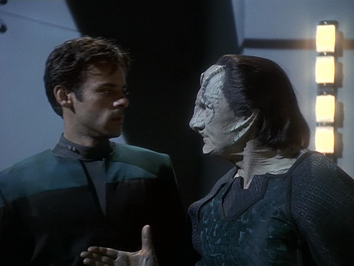 extant_StarTrek_DS9_5x14-InPurgatorysShadow_03220.jpg